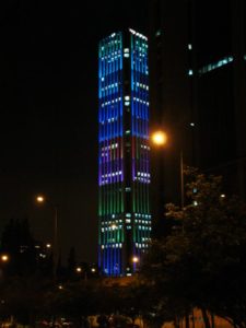 La tour Colpatria à Noël, Bogota
